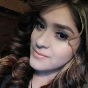 Meet your Posher, Adriana